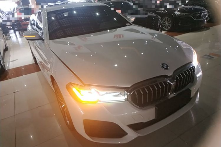 Used BMW 5 Series New Energy 2022 Restyled 535Le M Sport Package Front Right 45 Deg