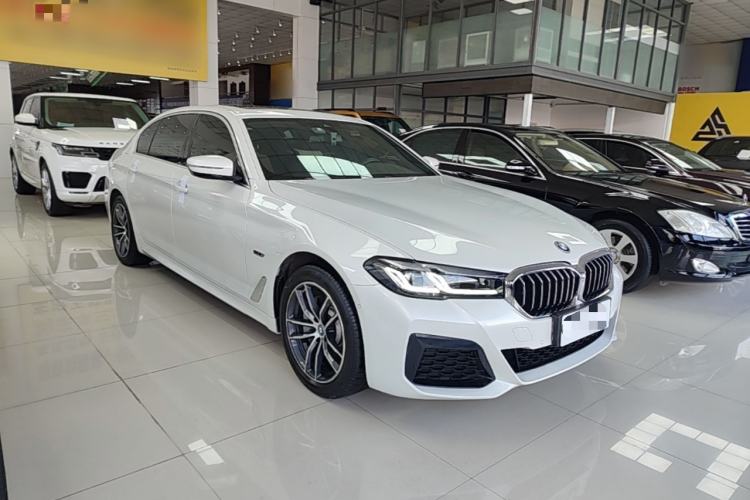 Used BMW 5 Series New Energy 2022 Restyled 535Le M Sport Package Front Right 45 Deg