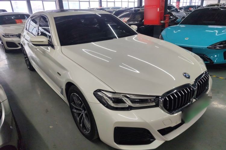 Used BMW 5 Series New Energy 2022 Second Facelift 535Le Pioneer Edition M Sport Package Front Right 45 Deg