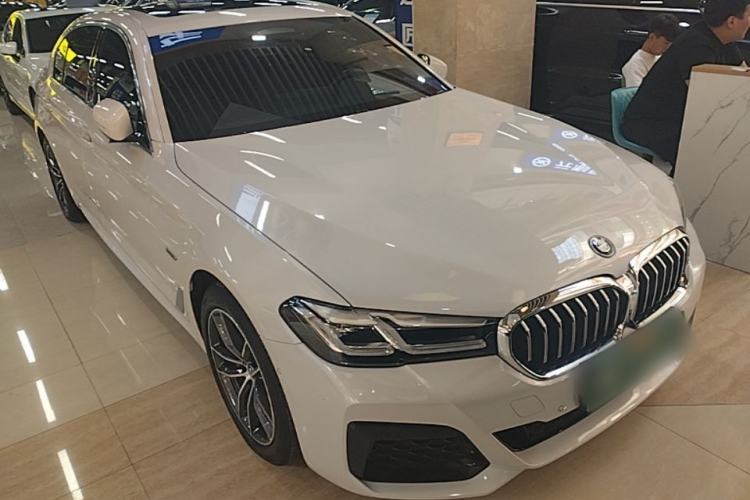 Used BMW 5 Series New Energy 2022 Second Facelift 535Le Pioneer Edition M Sport Package Front Right 45 Deg