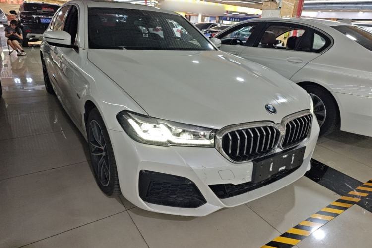 Used BMW 5 Series New Energy 2022 535Le M Sport Package Front Right 45 Deg