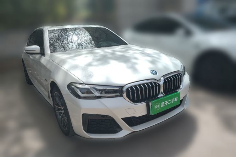 Used BMW 5 Series New Energy 2022 Updated Version 535Le Luxury Package Front Right 45 Deg