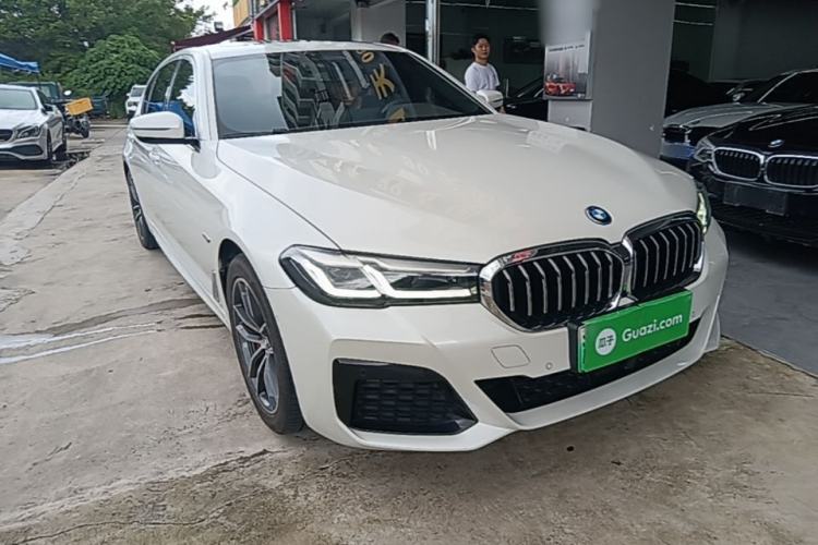 Used BMW 5 Series New Energy 2022 Second Facelift 535Le Pioneer Edition M Sport Package Front Right 45 Deg