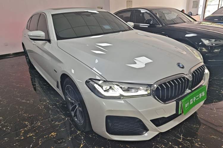 Used BMW 5 Series New Energy 2022 Restyled 535Le Pioneer Edition M Sport Package Front Right 45 Deg
