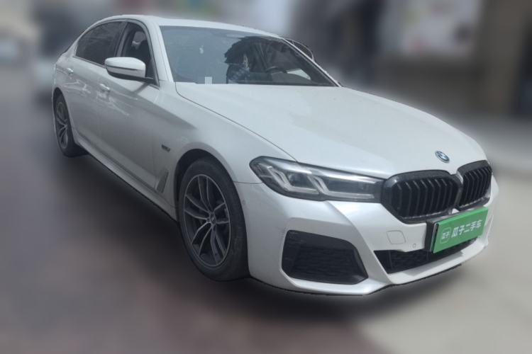 Used BMW 5 Series New Energy 2022 Restyled 535Le Pioneer Edition M Sport Package Front Right 45 Deg