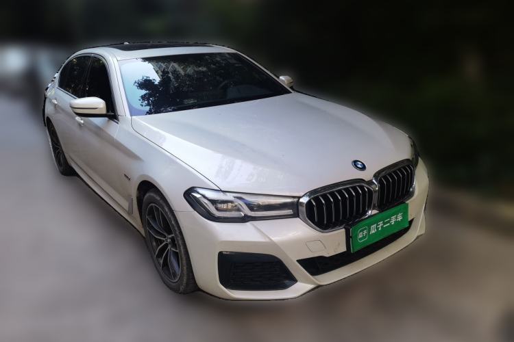 Used BMW 5 Series New Energy 2022 Second Facelift 535Le M Sport Package Front Right 45 Deg
