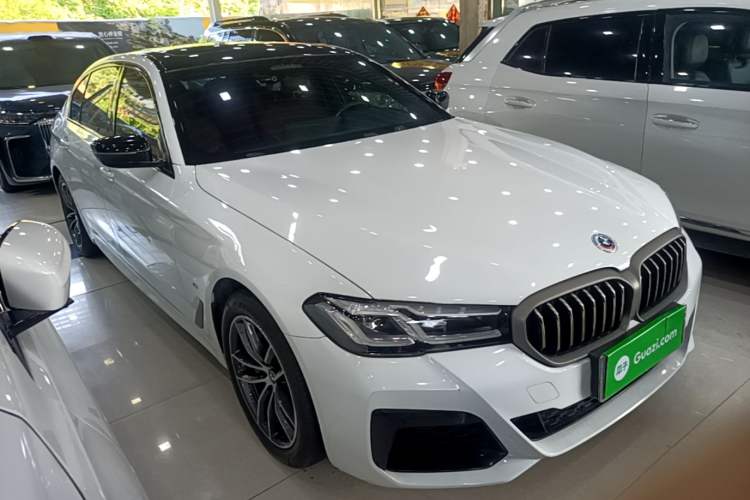 Used BMW 5 Series New Energy 2022 Second Facelift 535Le Pioneer Edition M Sport Package Front Right 45 Deg