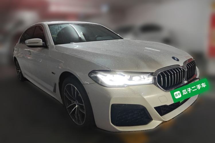 Used BMW 5 Series New Energy 2022 Second Facelift 535Le M Sport Package Front Right 45 Deg