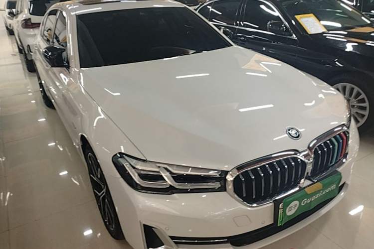 Used BMW 5 Series New Energy 2022 Updated Version 535Le Luxury Package Front Right 45 Deg