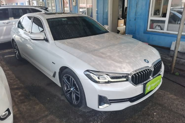 Used BMW 5 Series New Energy 2022 Updated Version 535Le Luxury Package Front Right 45 Deg