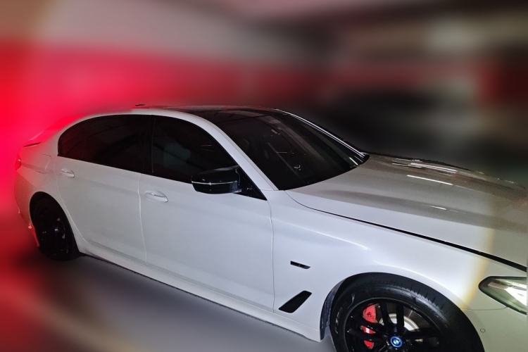 Used BMW 5 Series New Energy 2022 Revised Version 3 535Le Pioneer Edition M Sport Package Front Right 45 Deg