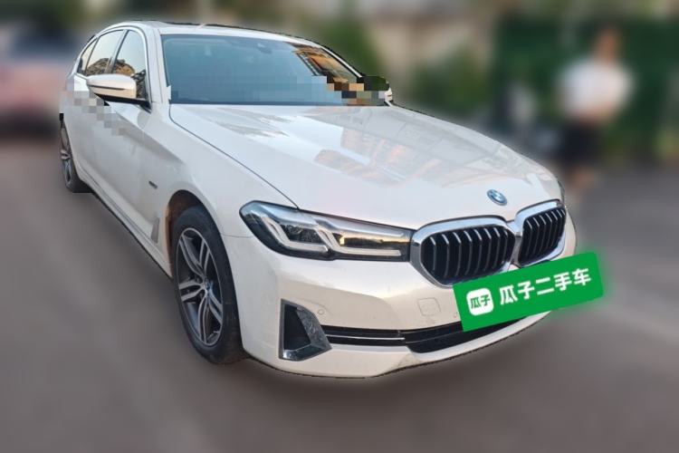 Used BMW 5 Series New Energy 2022 Updated Version 535Le Luxury Package Front Right 45 Deg