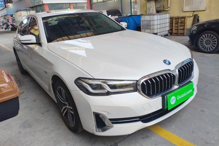 Used BMW 5 Series New Energy 2022 Second Facelift 535Le Luxury Package Front Right 45 Deg