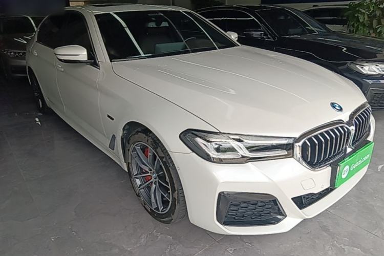 Used BMW 5 Series New Energy 2022 Second Facelift 535Le Pioneer Edition M Sport Package Front Right 45 Deg
