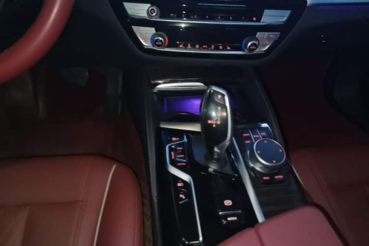 Used BMW 5 Series New Energy 2022 Restyled 535Le M Sport Package Gear Lever