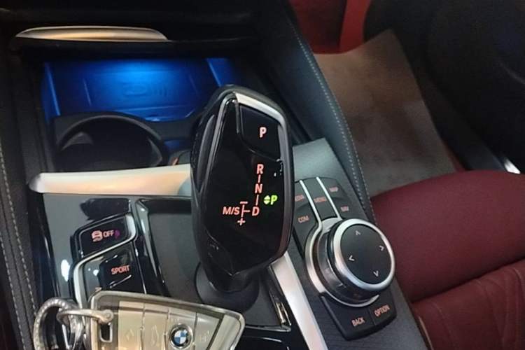 Used BMW 5 Series New Energy 2022 Second Facelift 535Le Pioneer Edition M Sport Package Gear Lever
