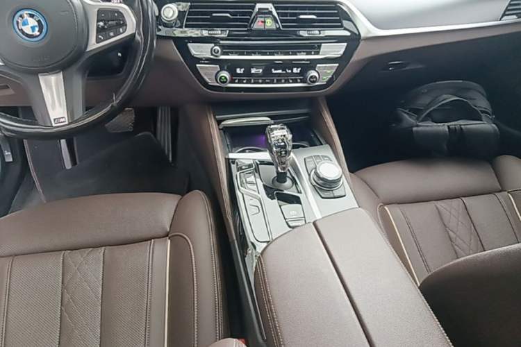 Used BMW 5 Series New Energy 2022 Second Facelift 535Le Pioneer Edition M Sport Package Gear Lever