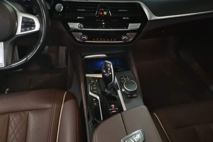 Used BMW 5 Series New Energy 2022 Restyled 535Le M Sport Package Gear Lever