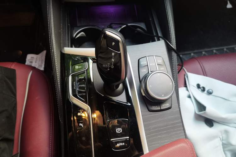 Used BMW 5 Series New Energy 2022 Second Facelift 535Le M Sport Package Gear Lever