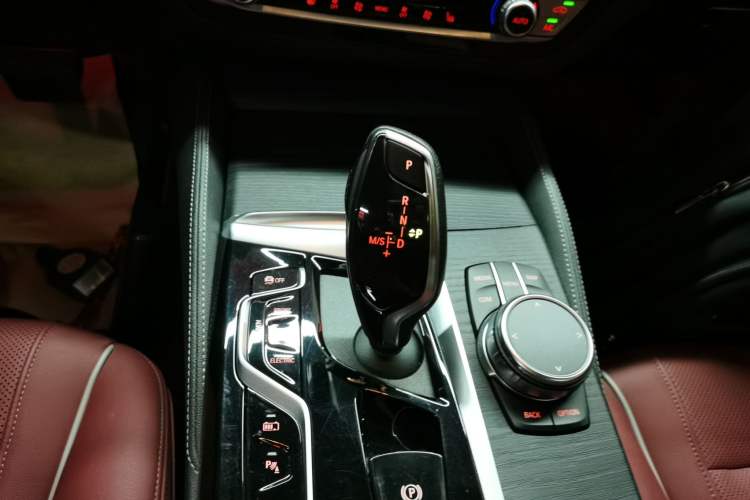 Used BMW 5 Series New Energy 2022 Second Facelift 535Le M Sport Package Gear Lever