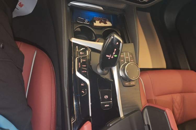 Used BMW 5 Series New Energy 2022 Second Facelift 535Le M Sport Package Gear Lever