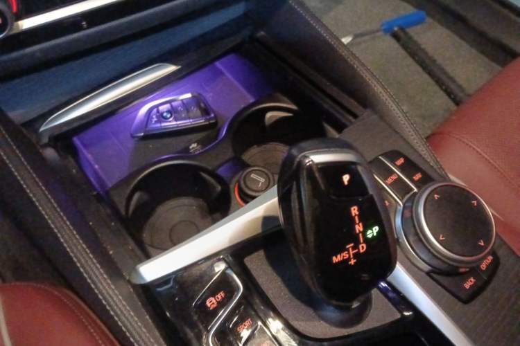 Used BMW 5 Series New Energy 2022 Restyled 535Le M Sport Package Gear Lever