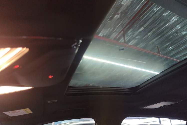 Used BMW 5 Series New Energy 2022 Second Facelift 535Le Pioneer Edition M Sport Package Headliner