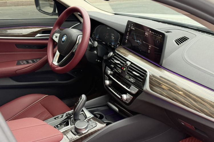 Used BMW 5 Series New Energy 2022 Restyled 535Le M Sport Package Interior 10