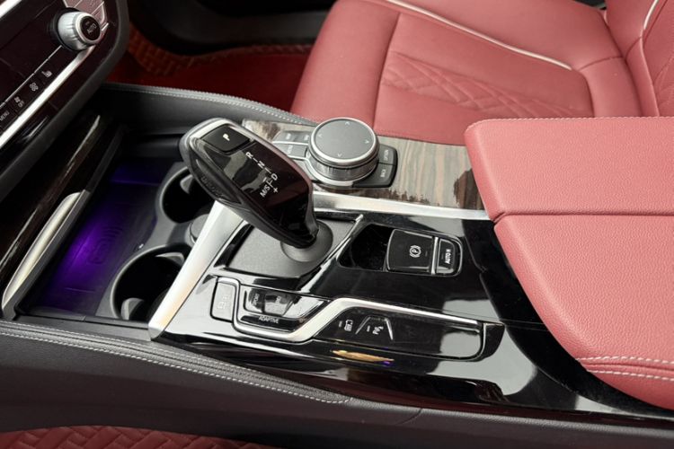 Used BMW 5 Series New Energy 2022 Restyled 535Le M Sport Package Interior 3