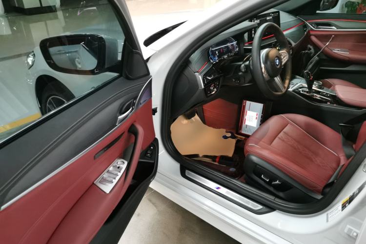 Used BMW 5 Series New Energy 2022 Second Facelift 535Le M Sport Package Interior 3