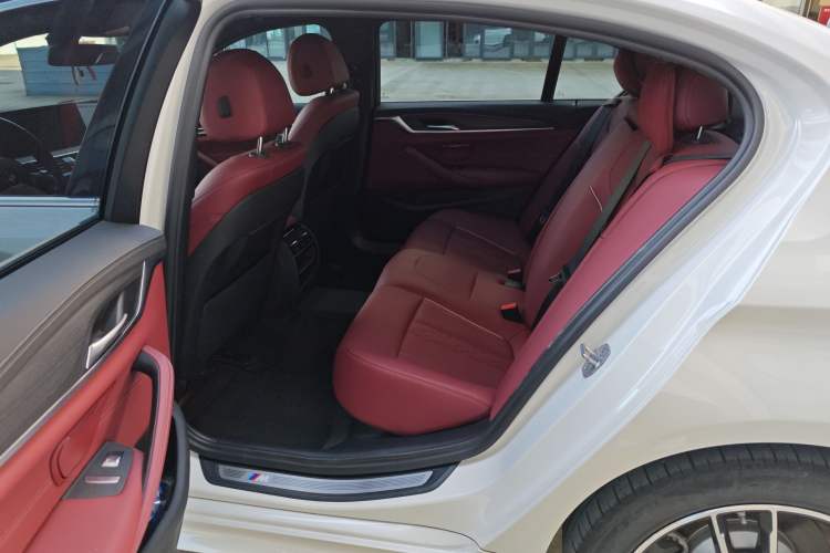 Used BMW 5 Series New Energy 2022 Restyled 535Le M Sport Package Interior 4