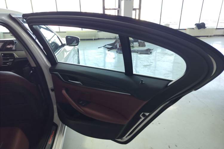 Used BMW 5 Series New Energy 2022 Updated Version 535Le Luxury Package Interior 6
