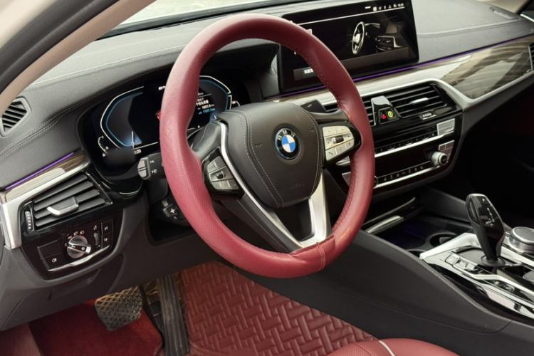 Used BMW 5 Series New Energy 2022 Restyled 535Le M Sport Package Interior 8