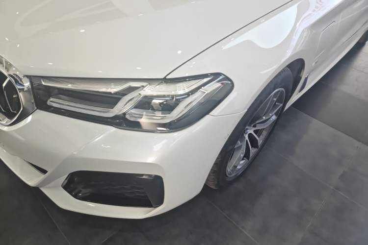Used BMW 5 Series New Energy 2022 535Le Pioneer Edition M Sport Package Left Front Headlight