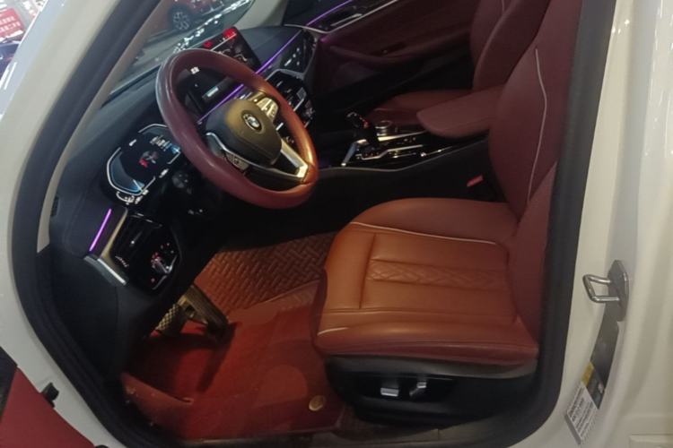 Used BMW 5 Series New Energy 2022 Restyled 535Le M Sport Package Left Front Seat