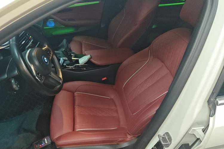 Used BMW 5 Series New Energy 2022 Restyled 535Le Pioneer Edition M Sport Package Left Front Seat