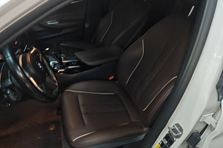 Used BMW 5 Series New Energy 2022 Restyled 535Le M Sport Package Left Front Seat