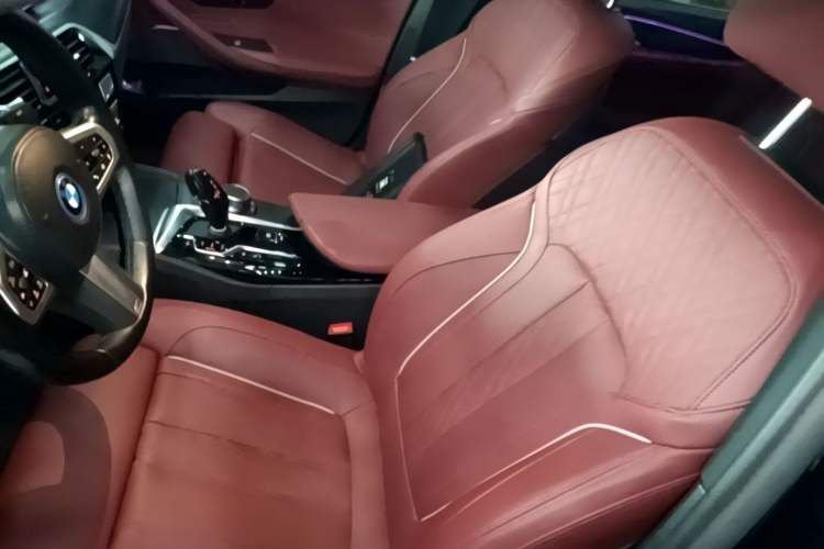Used BMW 5 Series New Energy 2022 Second Facelift 535Le Pioneer Edition M Sport Package Left Front Seat