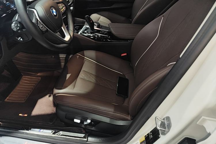 Used BMW 5 Series New Energy 2022 Updated Version 535Le Luxury Package Left Front Seat