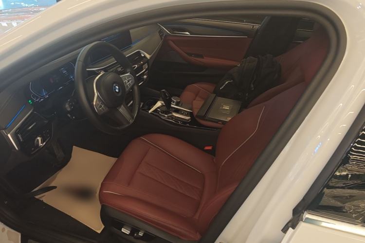 Used BMW 5 Series New Energy 2022 Second Facelift 535Le M Sport Package Left Front Seat