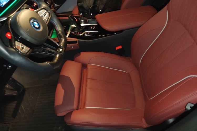 Used BMW 5 Series New Energy 2022 Revised Version 3 535Le Pioneer Edition M Sport Package Left Front Seat