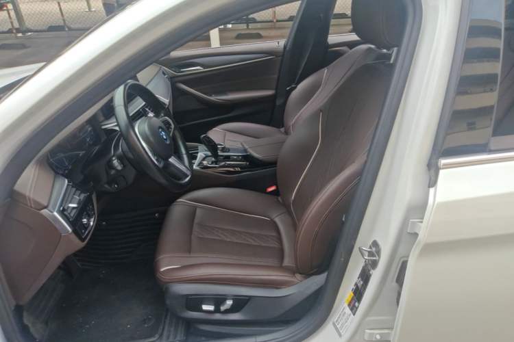 Used BMW 5 Series New Energy 2022 Restyled 535Le M Sport Package Left Front Seat
