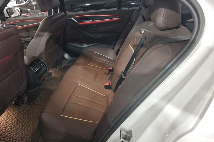 Used BMW 5 Series New Energy 2022 535Le M Sport Package Left Rear Seat