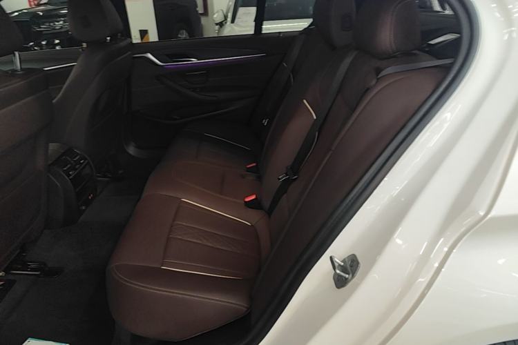 Used BMW 5 Series New Energy 2022 Second Facelift 535Le M Sport Package Left Rear Seat