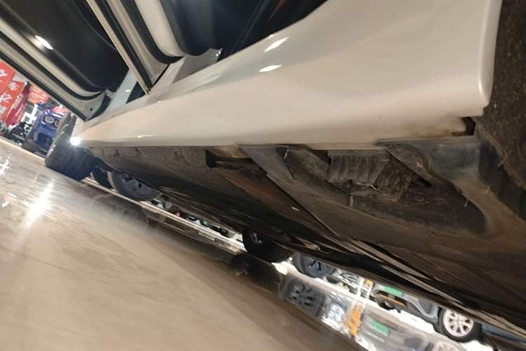 Used BMW 5 Series New Energy 2022 Second Facelift 535Le Pioneer Edition M Sport Package Left Side Sill