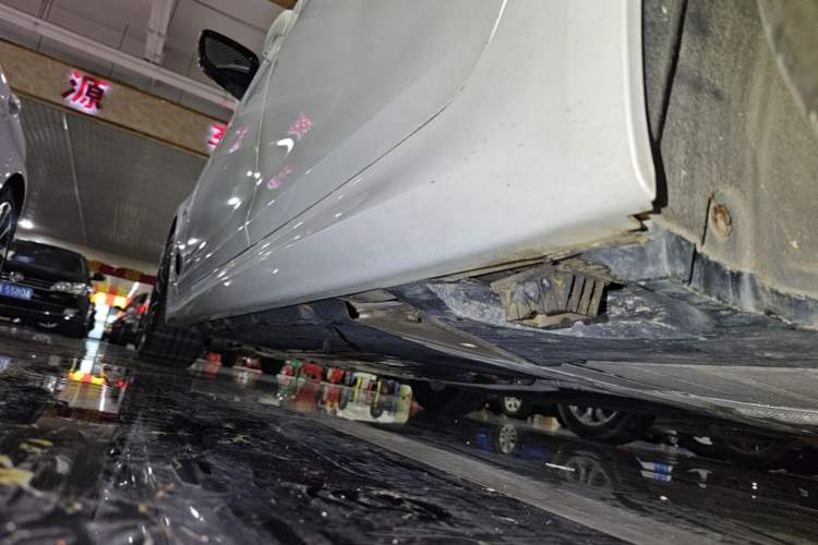 Used BMW 5 Series New Energy 2022 535Le M Sport Package Left Side Sill