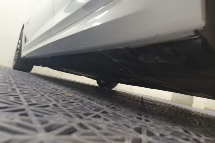 Used BMW 5 Series New Energy 2022 Restyled 535Le M Sport Package Left Side Sill