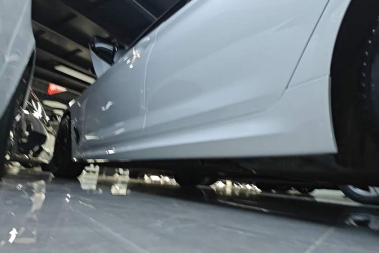 Used BMW 5 Series New Energy 2022 Second Facelift 535Le Pioneer Edition M Sport Package Left Side Sill