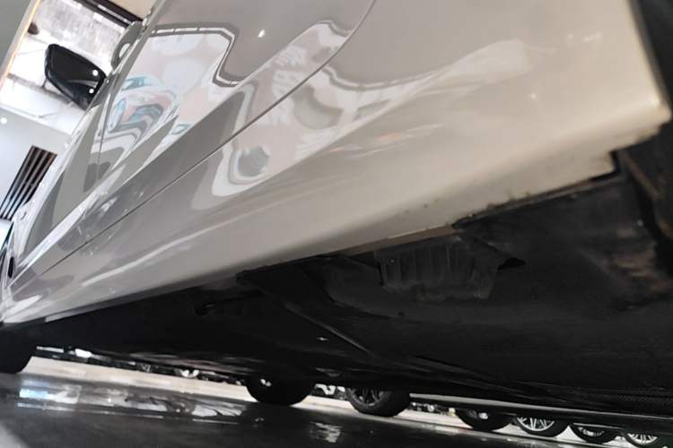 Used BMW 5 Series New Energy 2022 Updated Version 535Le Luxury Package Left Side Sill