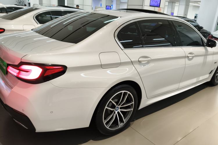 Used BMW 5 Series New Energy 2022 Second Facelift 535Le M Sport Package Rear Right 45 Deg